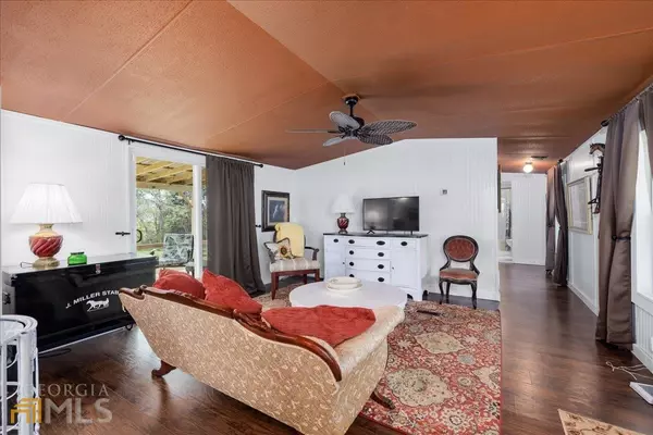 Hawkinsville, GA 31036,51 Riverside DR