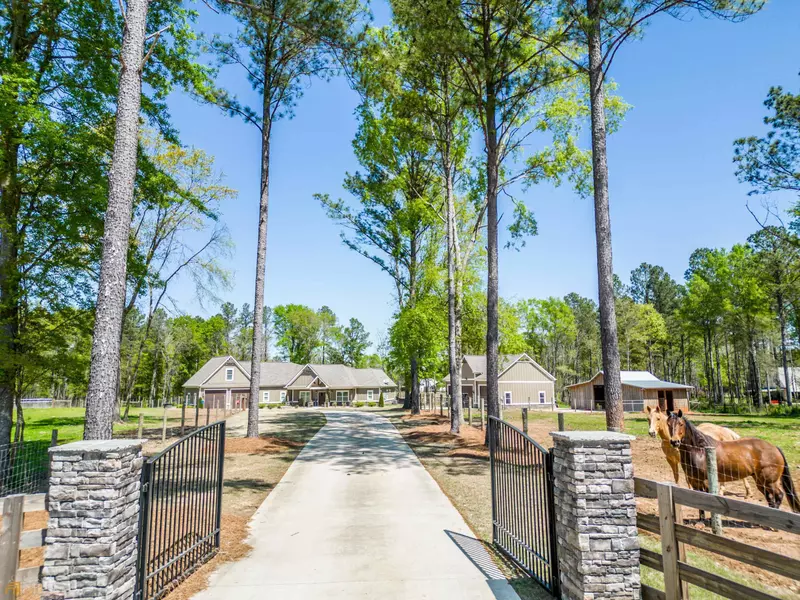 1450 Godfrey RD, Madison, GA 30650