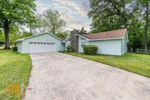 135 Wake Forest DR, Warner Robins, GA 31093