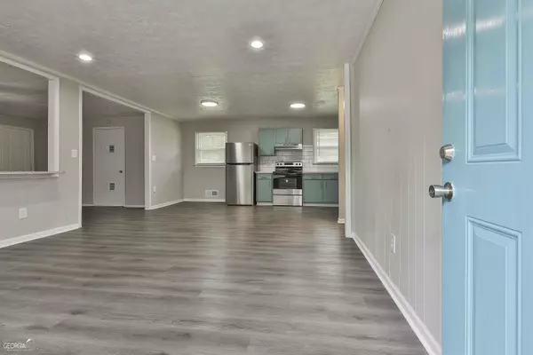 Riverdale, GA 30274,725 Oak DR