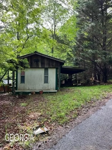 1013 Flat Gap RD, Hiawassee, GA 30546