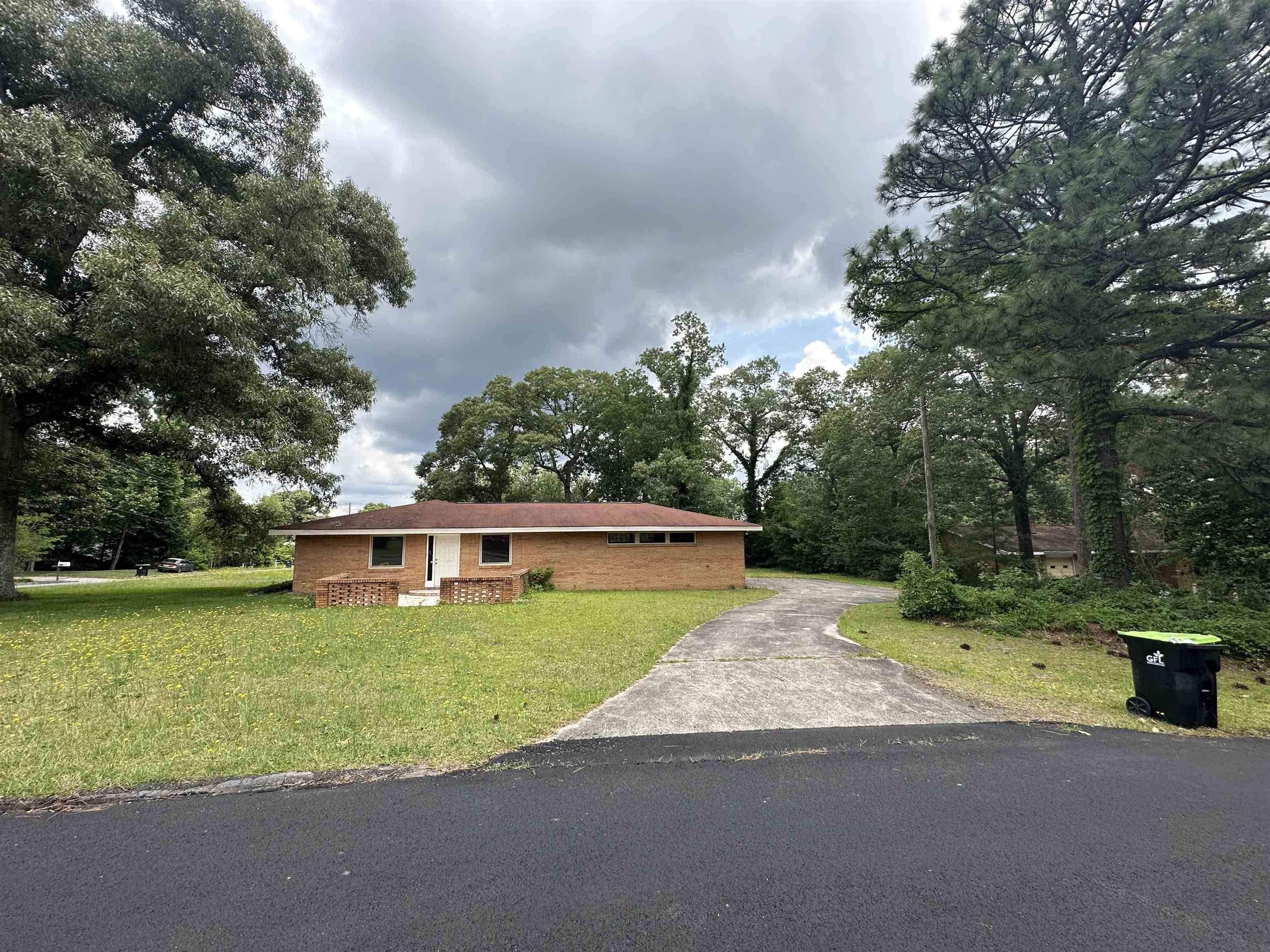 Warner Robins, GA 31088,301 Chestnut RD