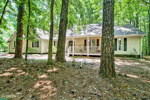 2093 Gordon RD, Moreland, GA 30259