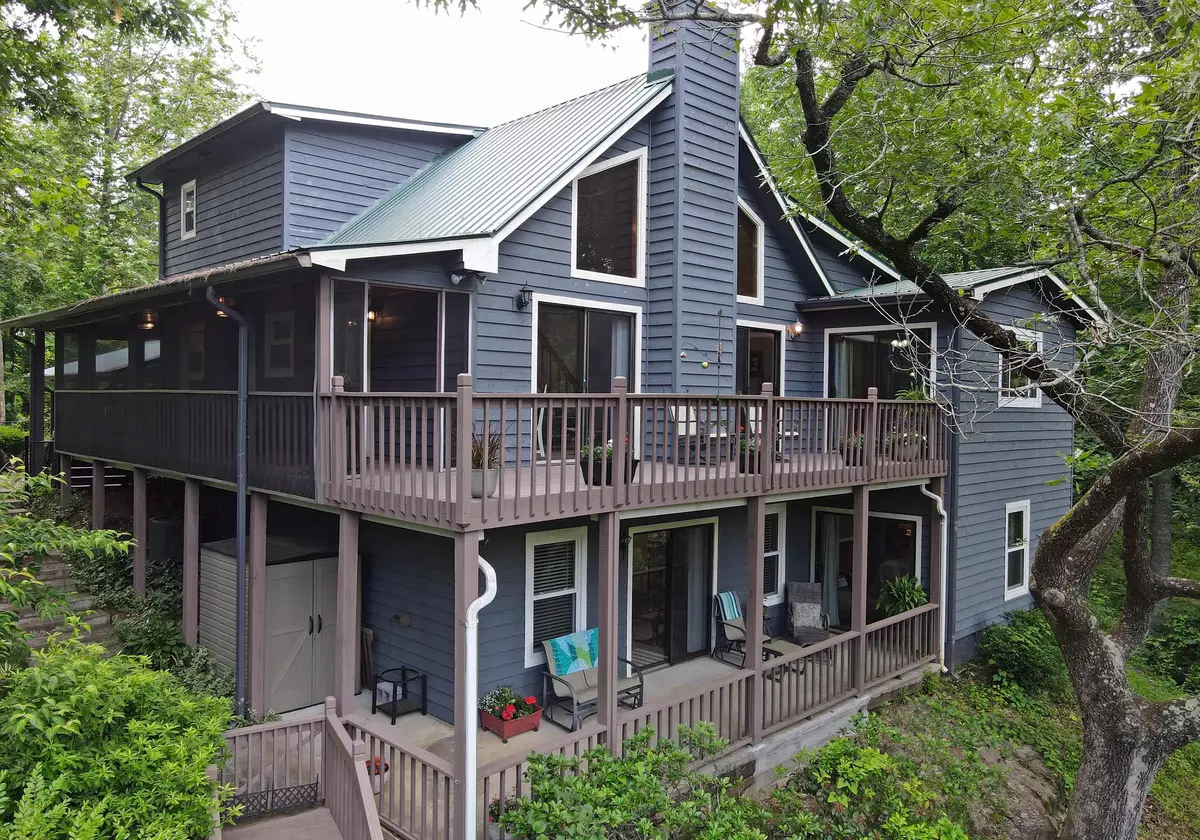 Hayesville, NC 28904,14 Brown Trout LN