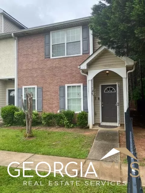 8672 Thomas Rd, Riverdale, GA 30274