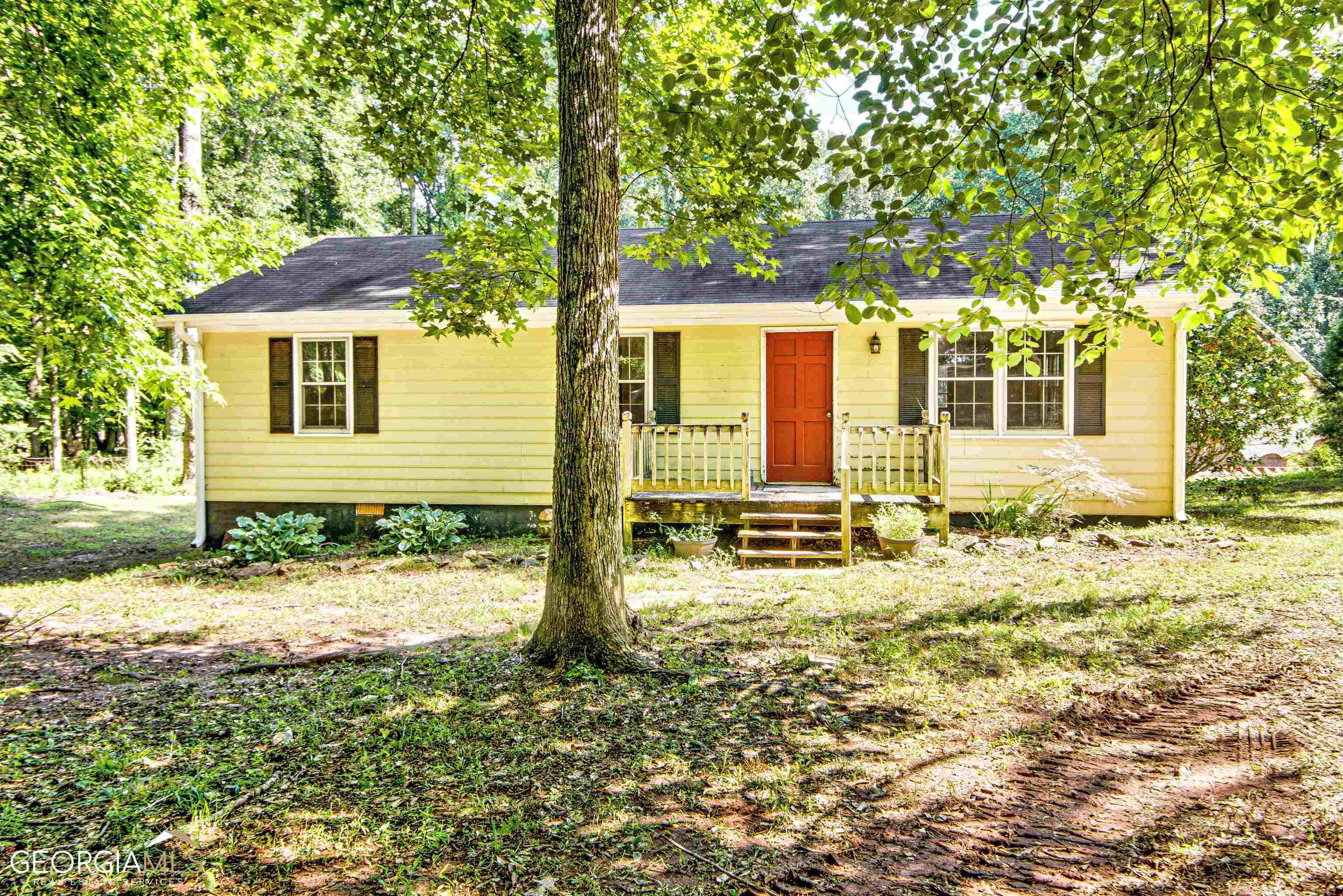 384 Hills Bridge Rd., Fayetteville, GA 30215