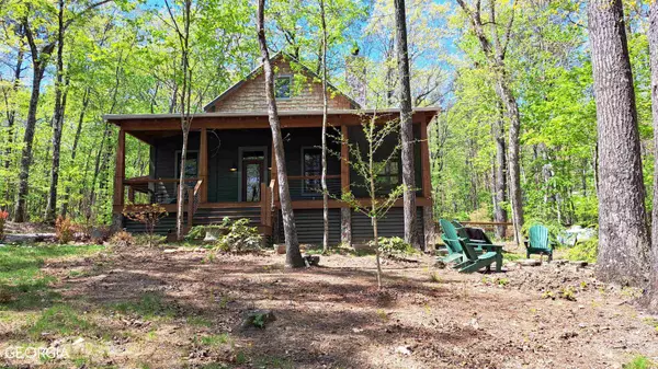 Mentone, AL 35984,838 County Rd 613