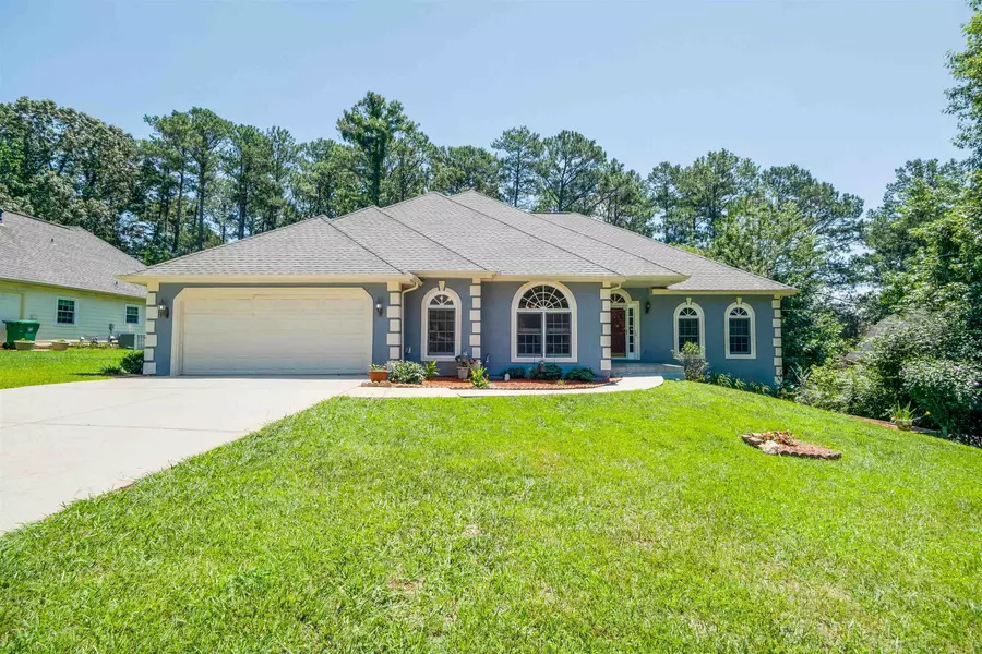 852 Pine Ridge, Stone Mountain, GA 30087