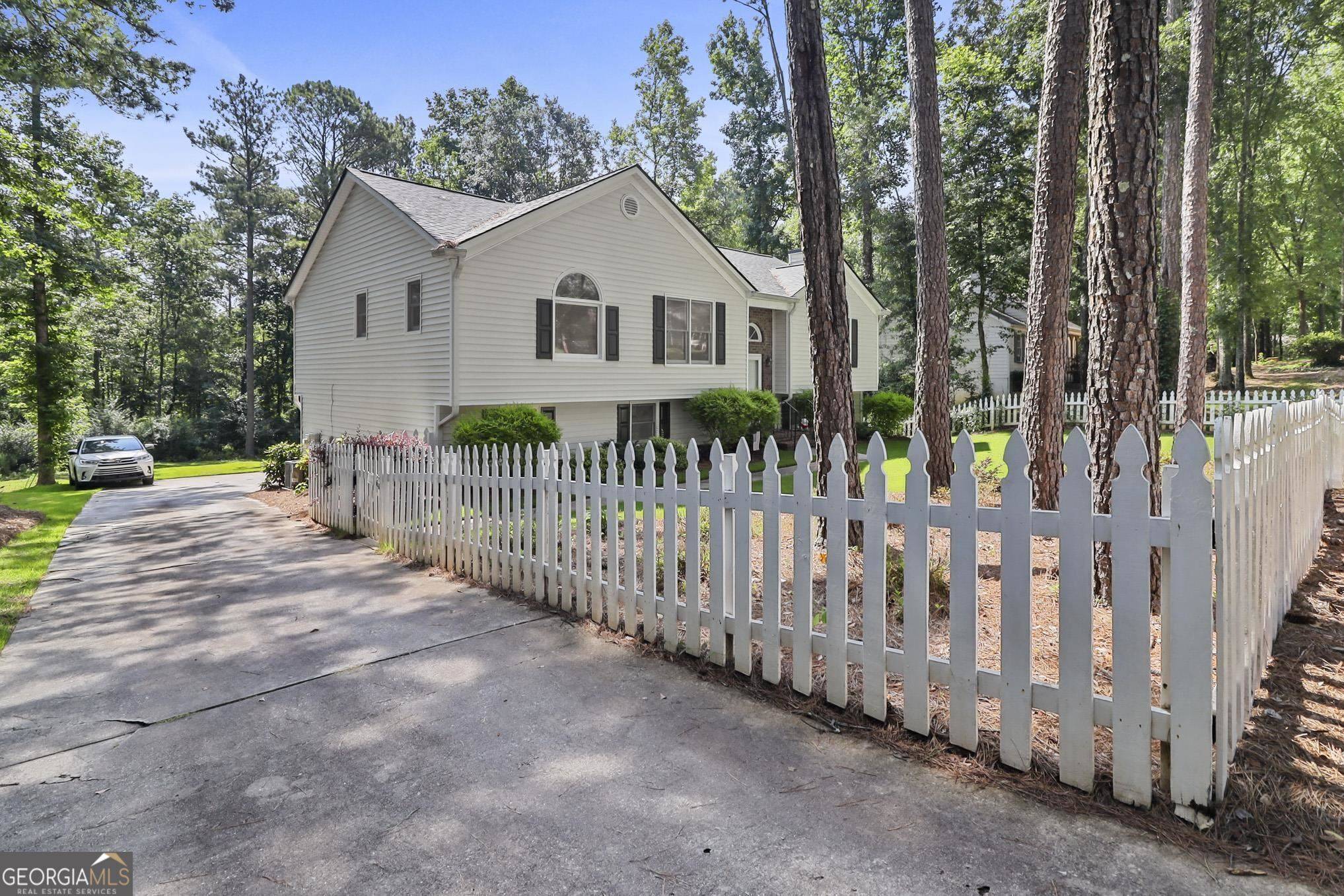 Newnan, GA 30263,200 Natures Cove RD
