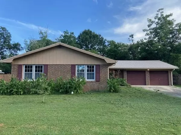 204 Gawin DR, Warner Robins, GA 31093