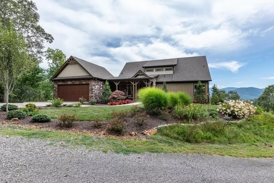 7260 Rocky Mountain LN, Hiawassee, GA 30546