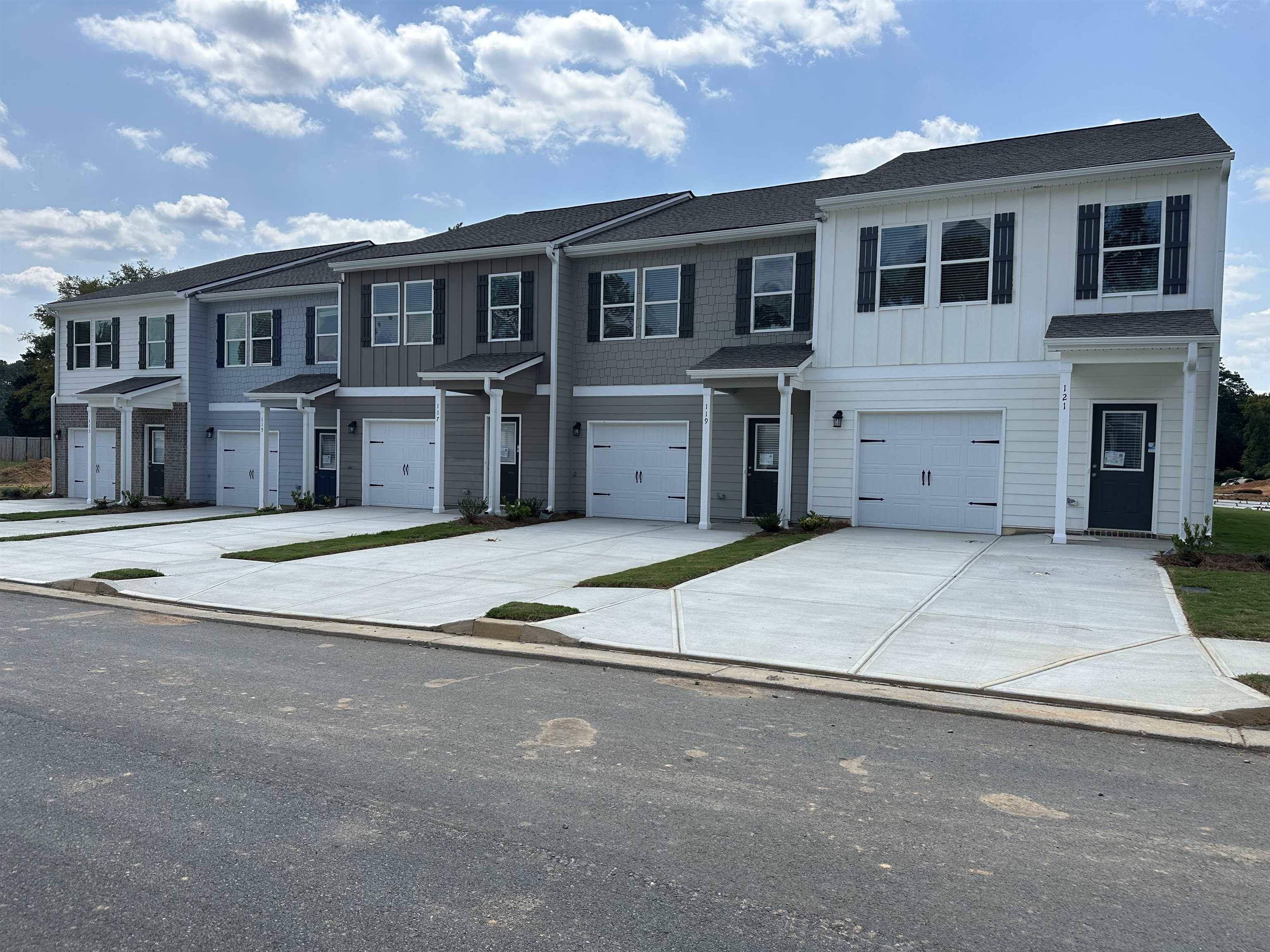 Adairsville, GA 30103,137 Village Green DR #158