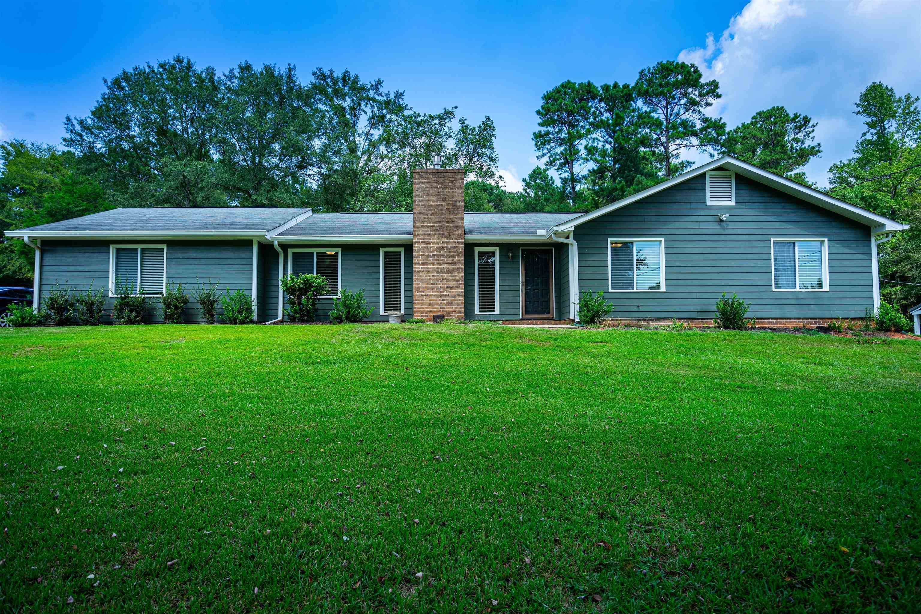 203 Lake Forest DR, Lagrange, GA 30240