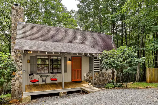 241 Walnut Mountain, Ellijay, GA 30536