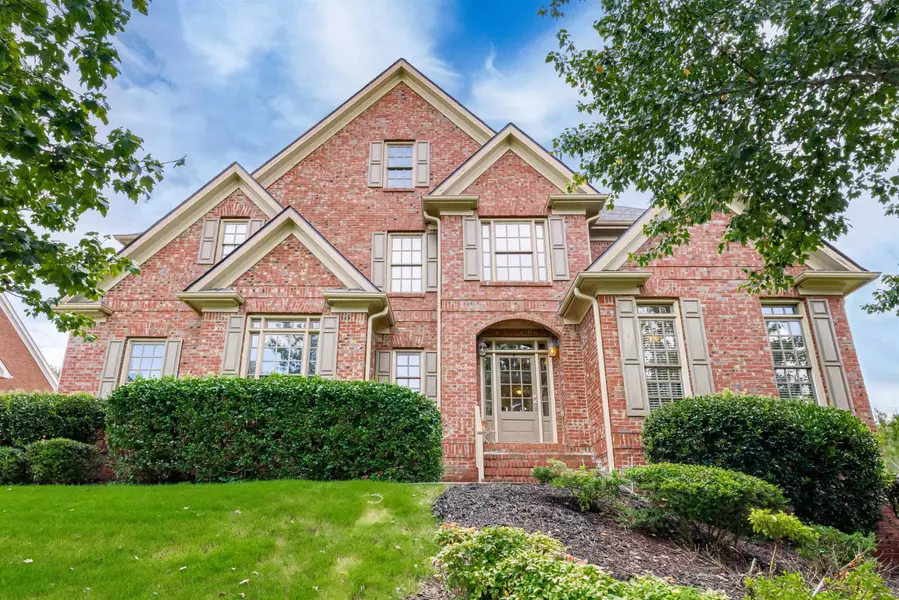 2807 Country House LN, Buford, GA 30519