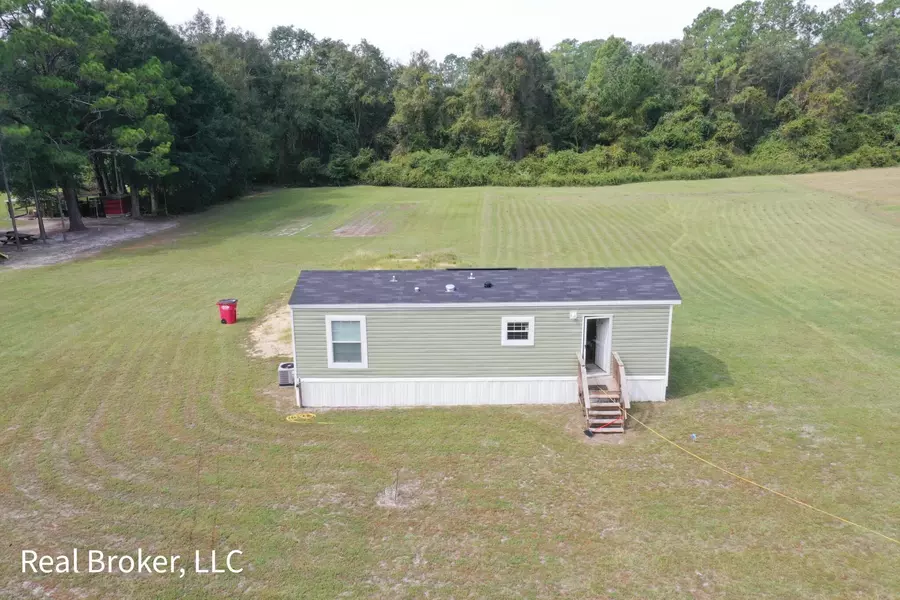 6381 Philip RD, Blackshear, GA 31516