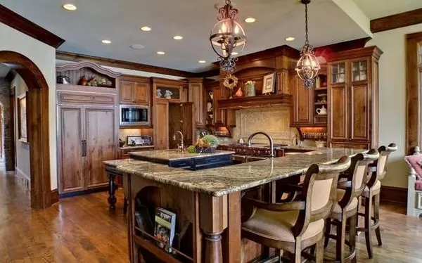 Hiawassee, GA 30546,2088 Russell Point LN