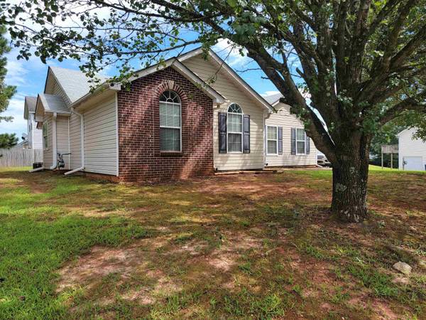 4406 White,  Douglasville,  GA 30135