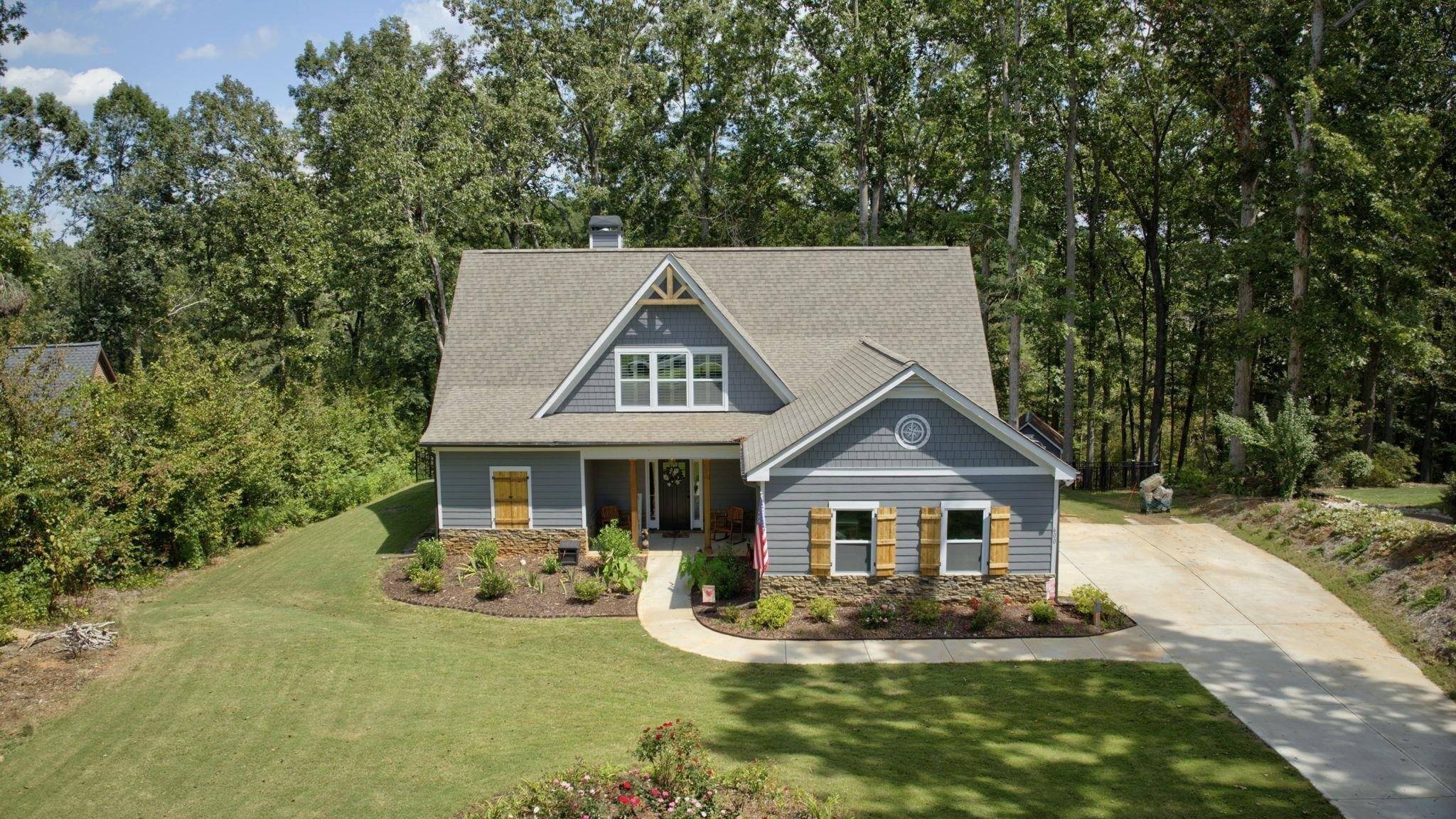 600 Rapids DR, Bogart, GA 30622