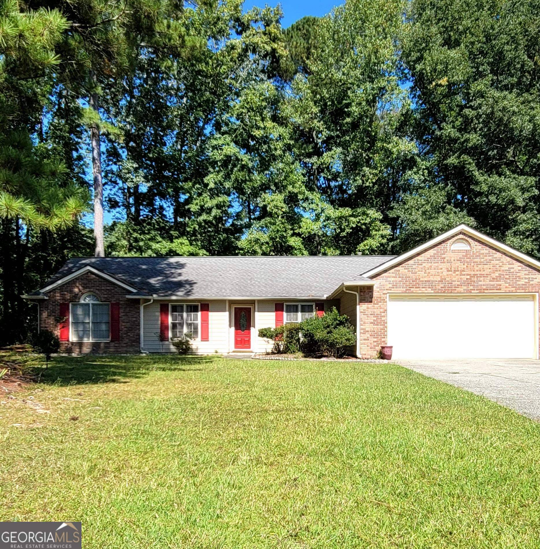 10993 Clearwater DR, Hampton, GA 30228