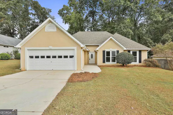 155 Kent DR, Fayetteville, GA 30214