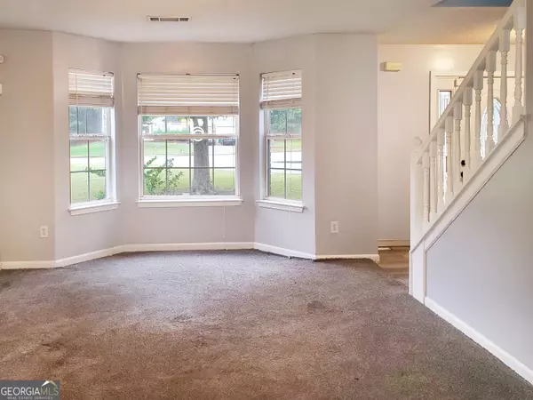 2520 Crooked Creek LN Decatur, GA 30035