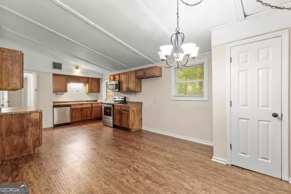 Newnan, GA 30263,28 Merrill WAY