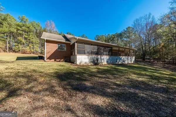 138 Woods, Juliette, GA 31046