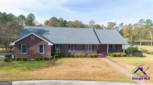 110 Pine Hill Drive, Cochran, GA 31014