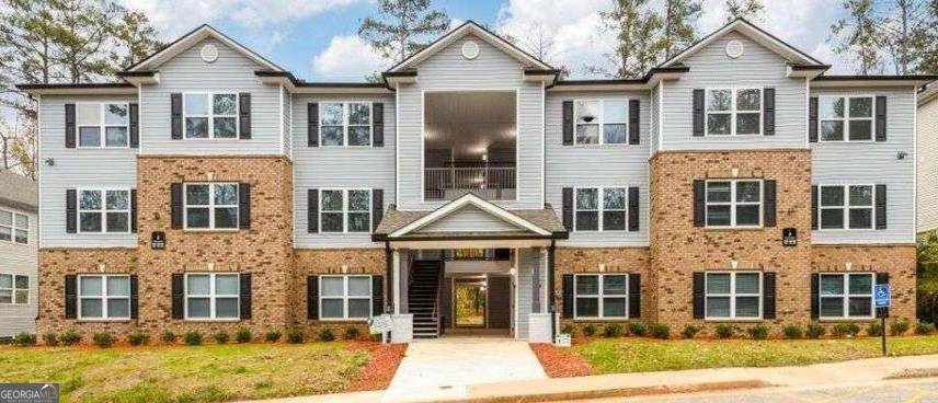 3302 Fairington Village DR, Lithonia, GA 30038