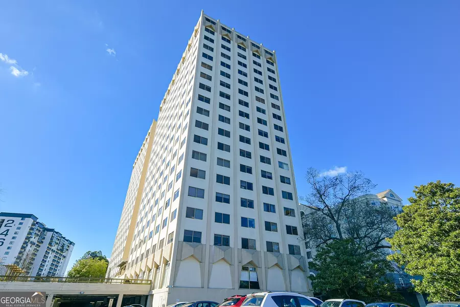 2479 Peachtree, Atlanta, GA 30305