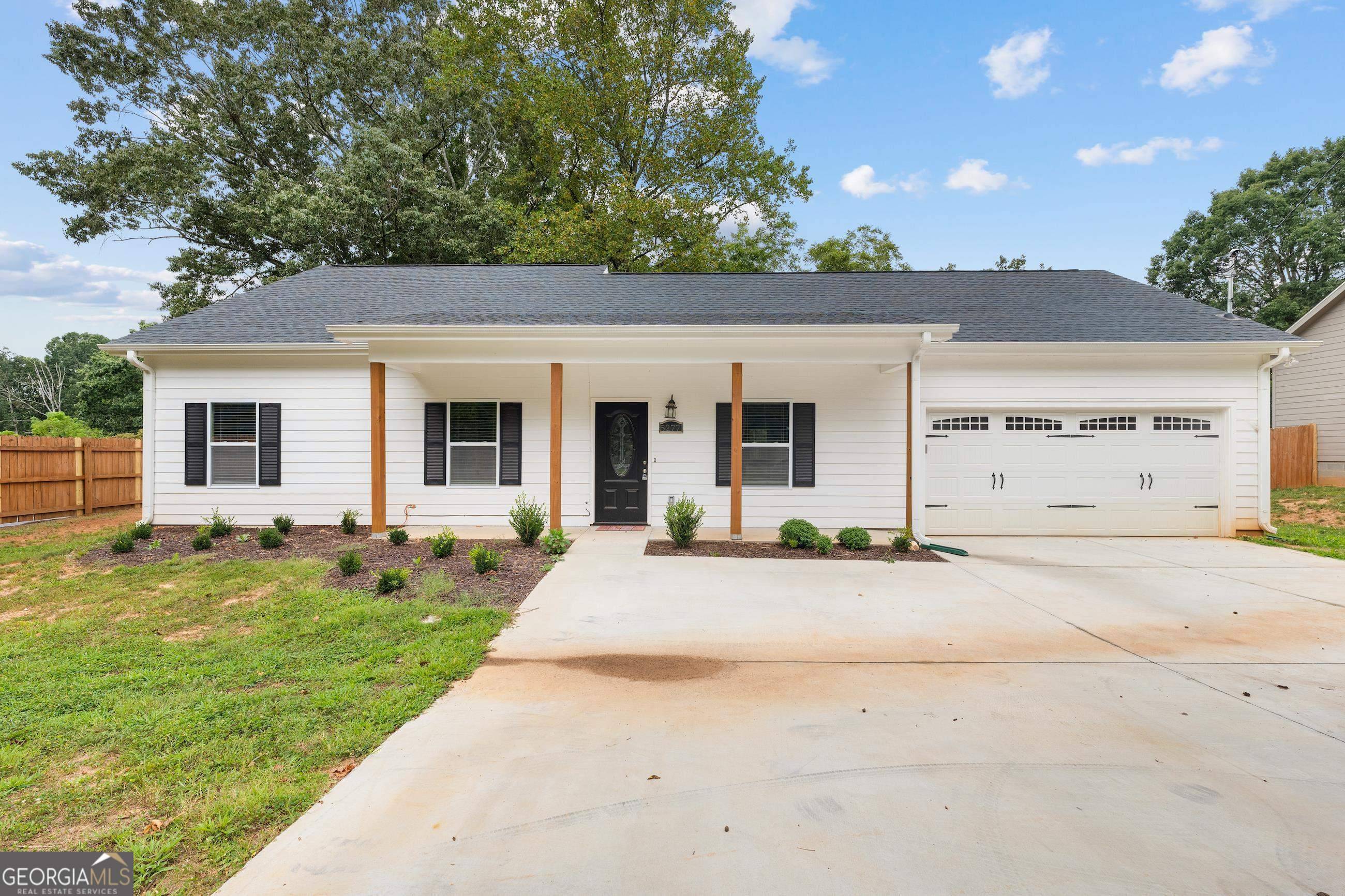 5277 Old Cornelia HWY, Lula, GA 30554