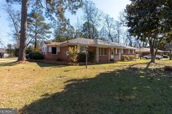 1306 Knoxville, Fort Valley, GA 31030