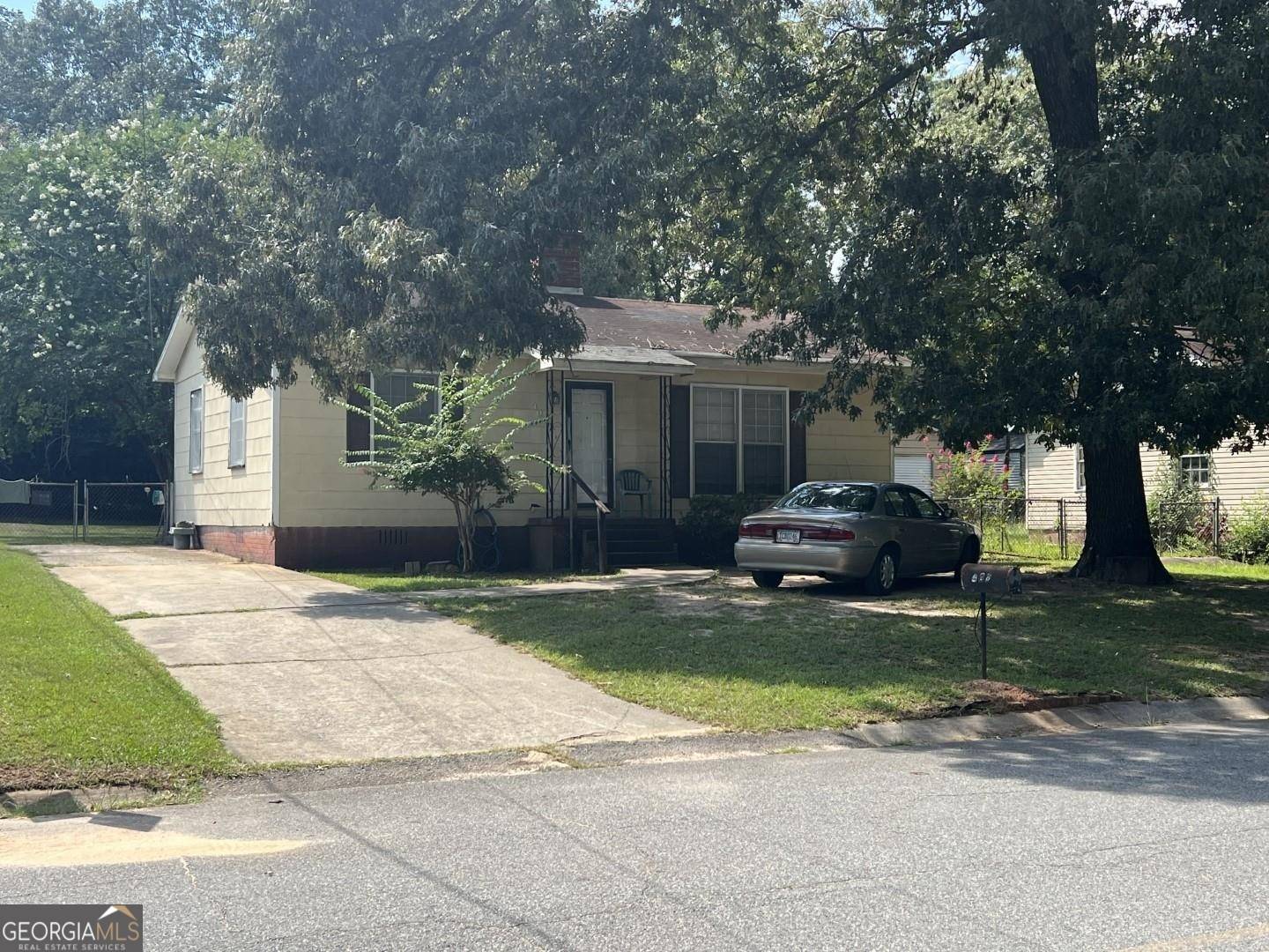 402 Thomas BLVD, Warner Robins, GA 31093