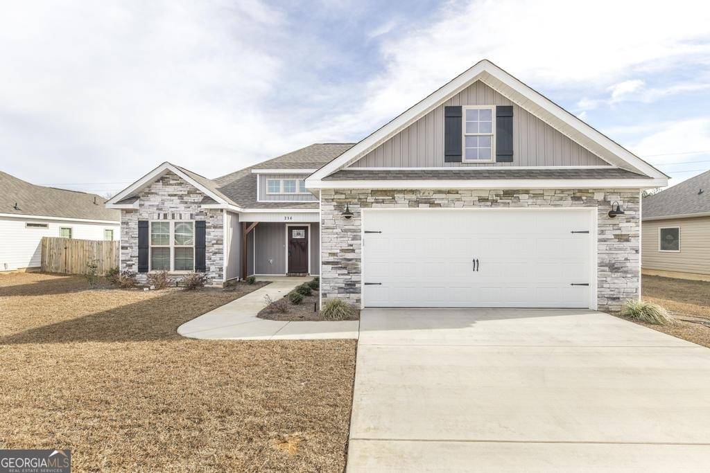 214 Huxley TER, Bonaire, GA 31005