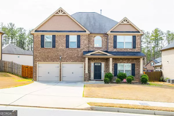 824 Old Dove LN, Fairburn, GA 30213