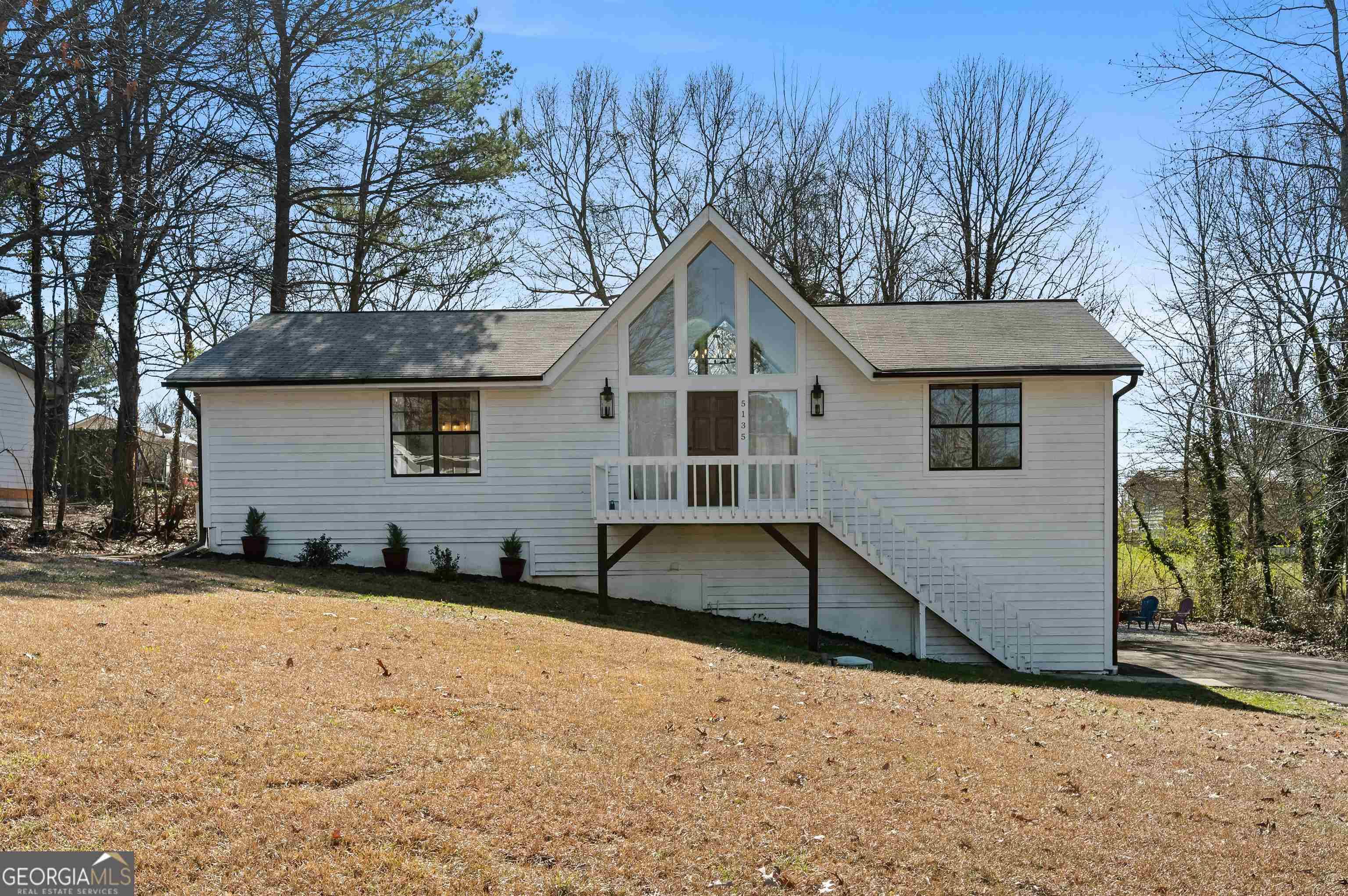 5135 Sawnee LN, Gainesville, GA 30506