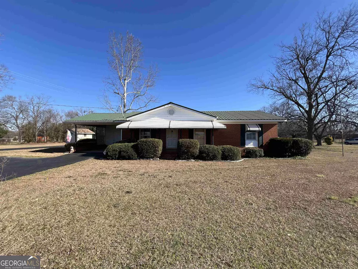 Tennille, GA 31089,403 E Third AVE