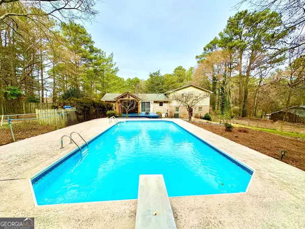 25 SE Fair Oaks DR, Conyers, GA 30094