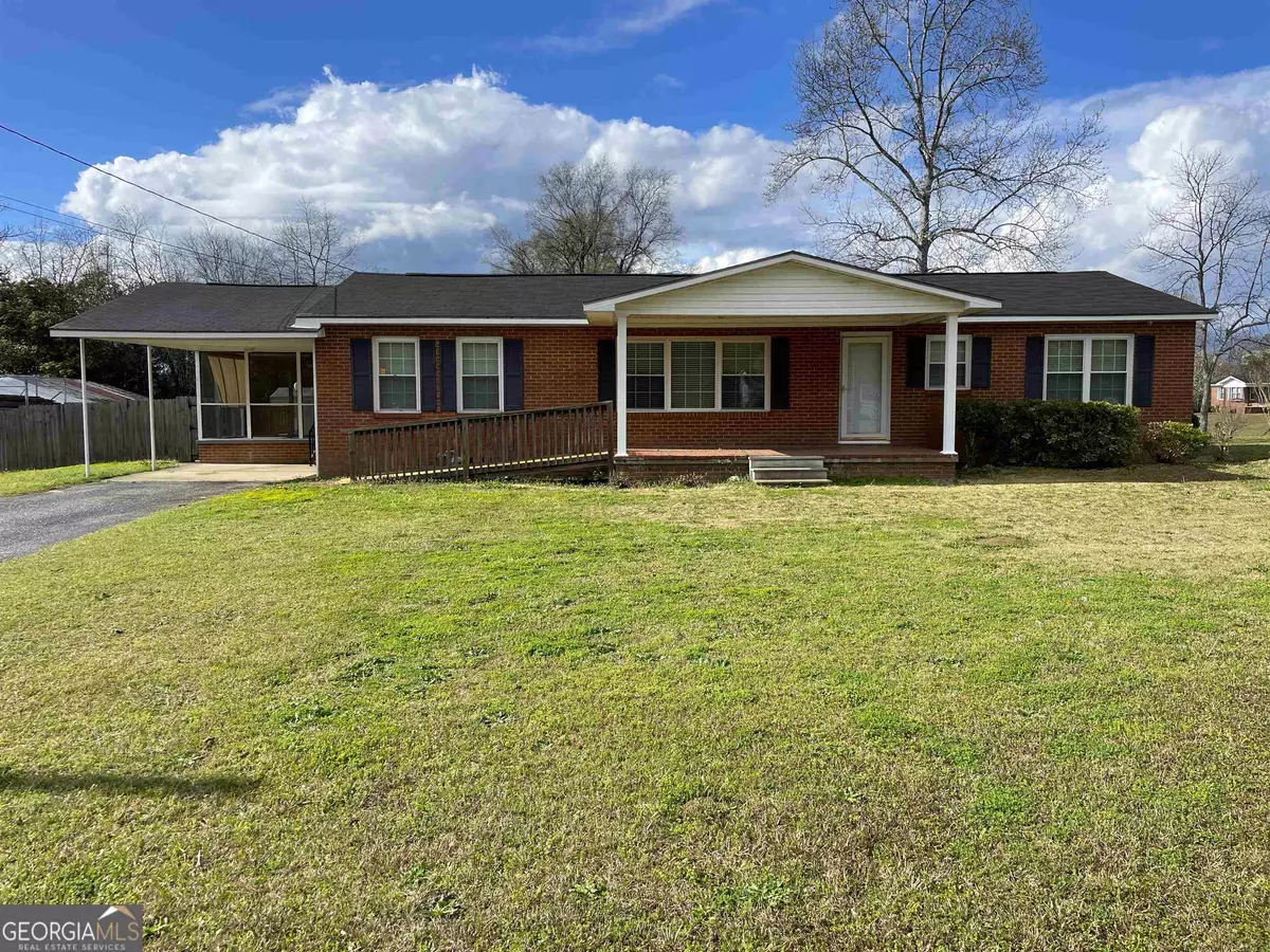 Cochran, GA 31014,187 Vernon RD