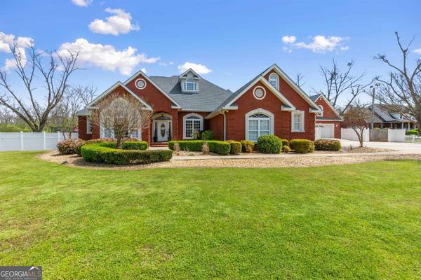 172 Old Perry RD, Bonaire, GA 31005