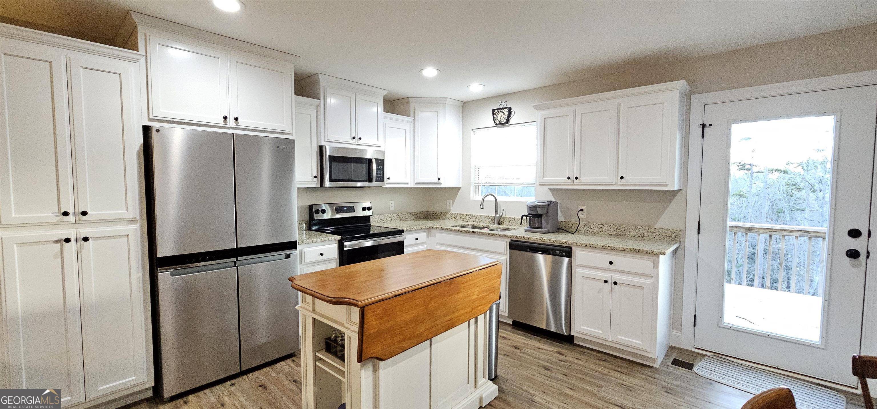 Dahlonega, GA 30533,344 Silas RD