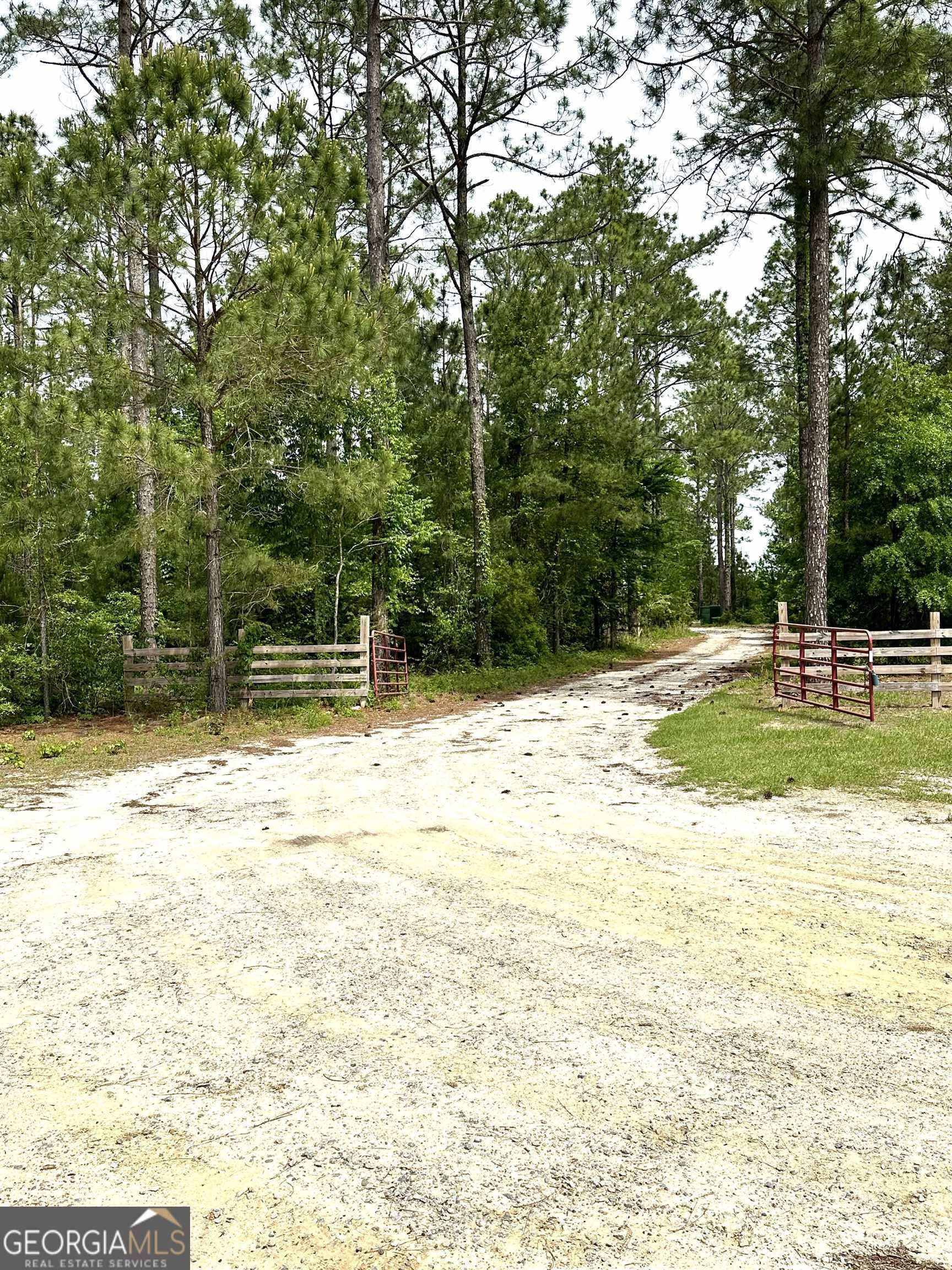 904 Tom Taylor RD, Hawkinsville, GA 31036
