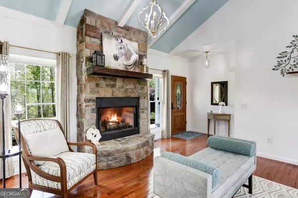 Warne, NC 28909,935 White Oak DR
