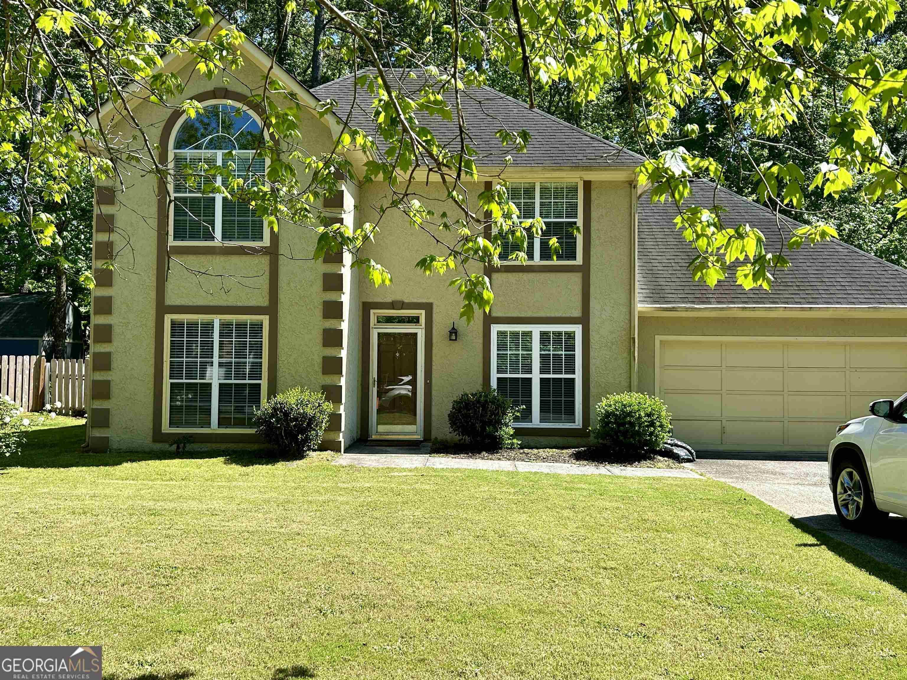 619 Ambrose LN, Peachtree City, GA 30269