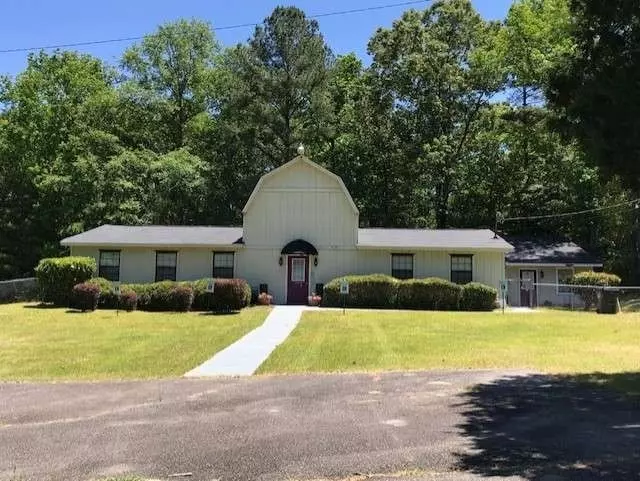 2668 Irwinton RD, Milledgeville, GA 31061