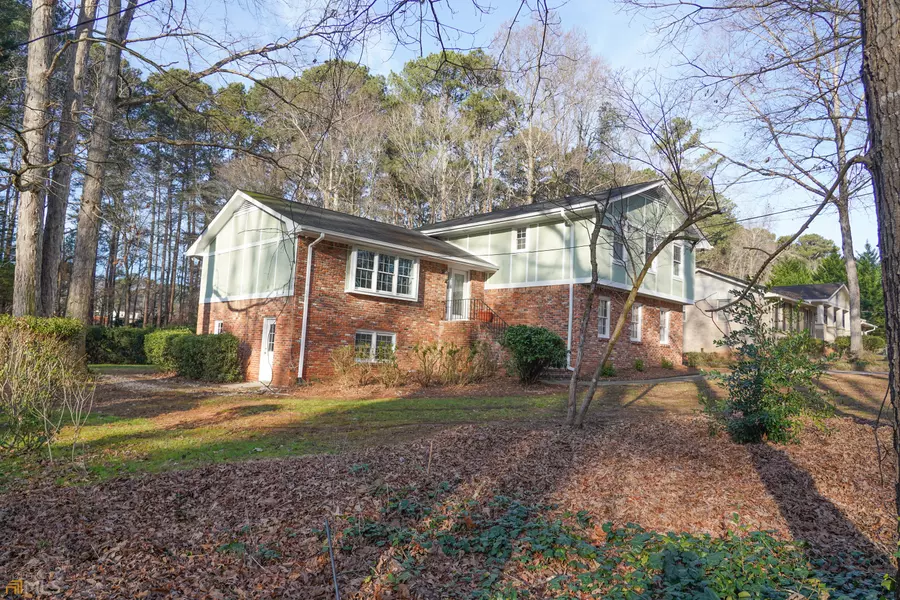 5024 Fox Forest, Lilburn, GA 30047