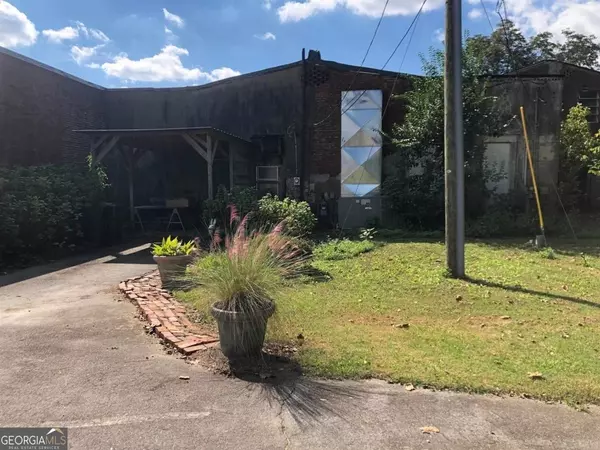 Eatonton, GA 31024,104 N Madison AVE