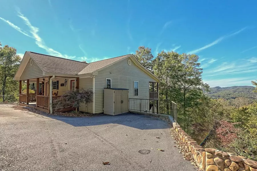 121 Ridge View, Hayesville, NC 28904