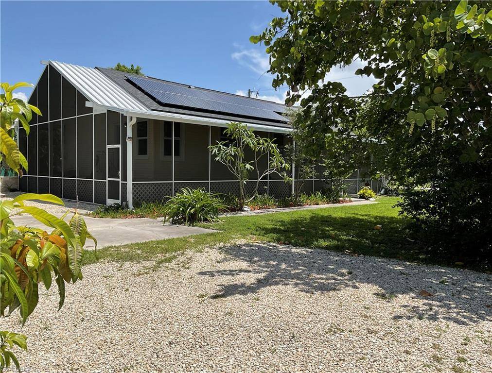 7256 Victory RD, Bokeelia, FL 33922
